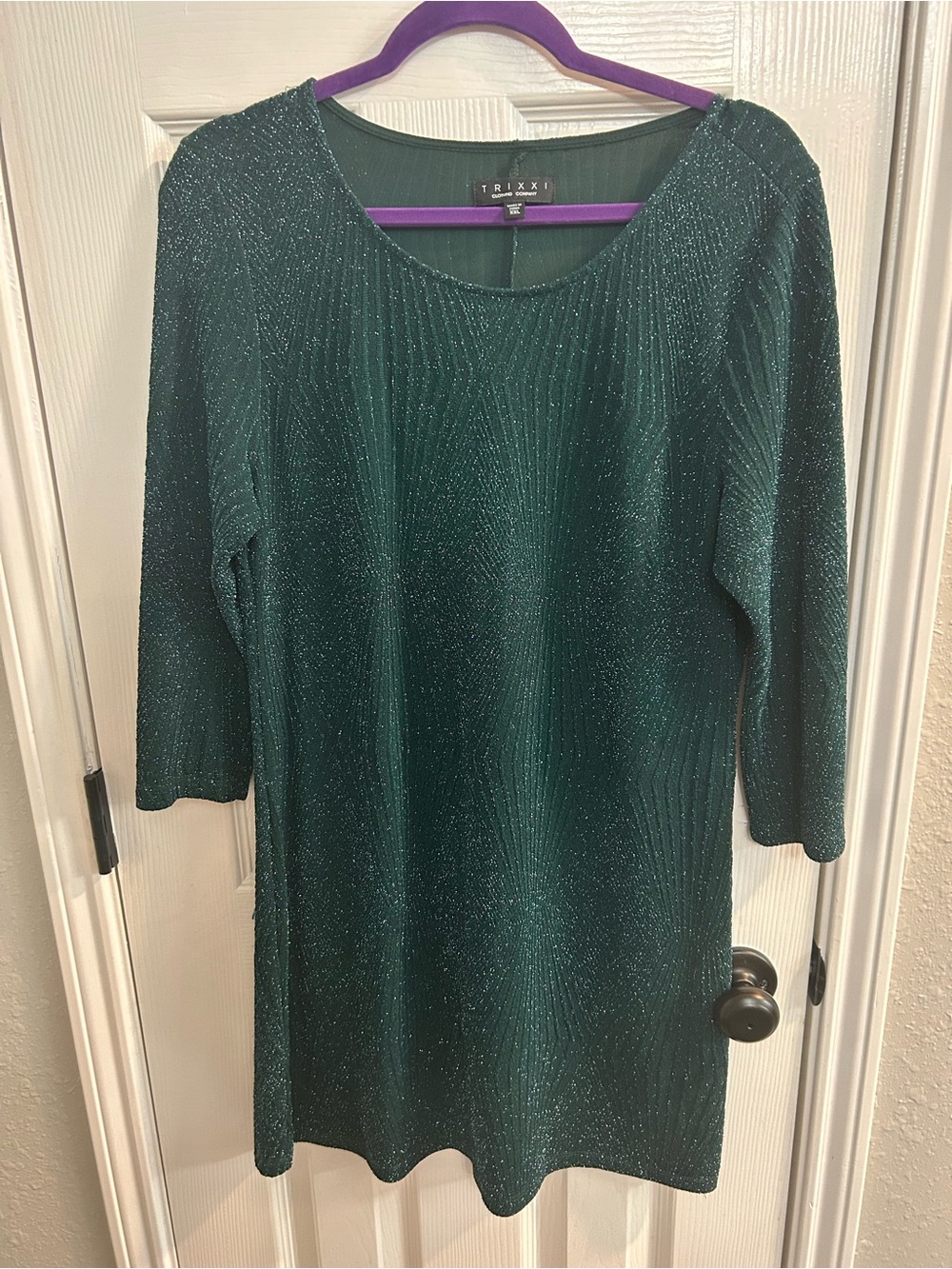 Trixxi’s Hello shimmer emerald green dress size size 3X